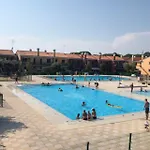 Pleasant Family With Pool And Playground شقة بيبيوني