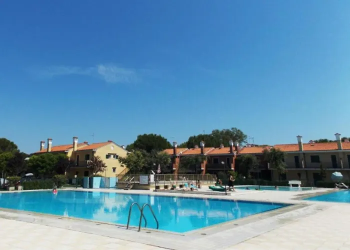 Appartamento Pleasant Family With Pool And Playground