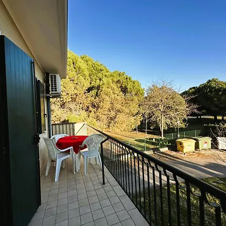 Comfy Flat With Pool In Bibione