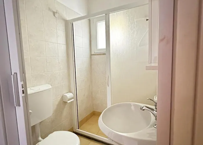 Pleasant Family With Pool And Playground *